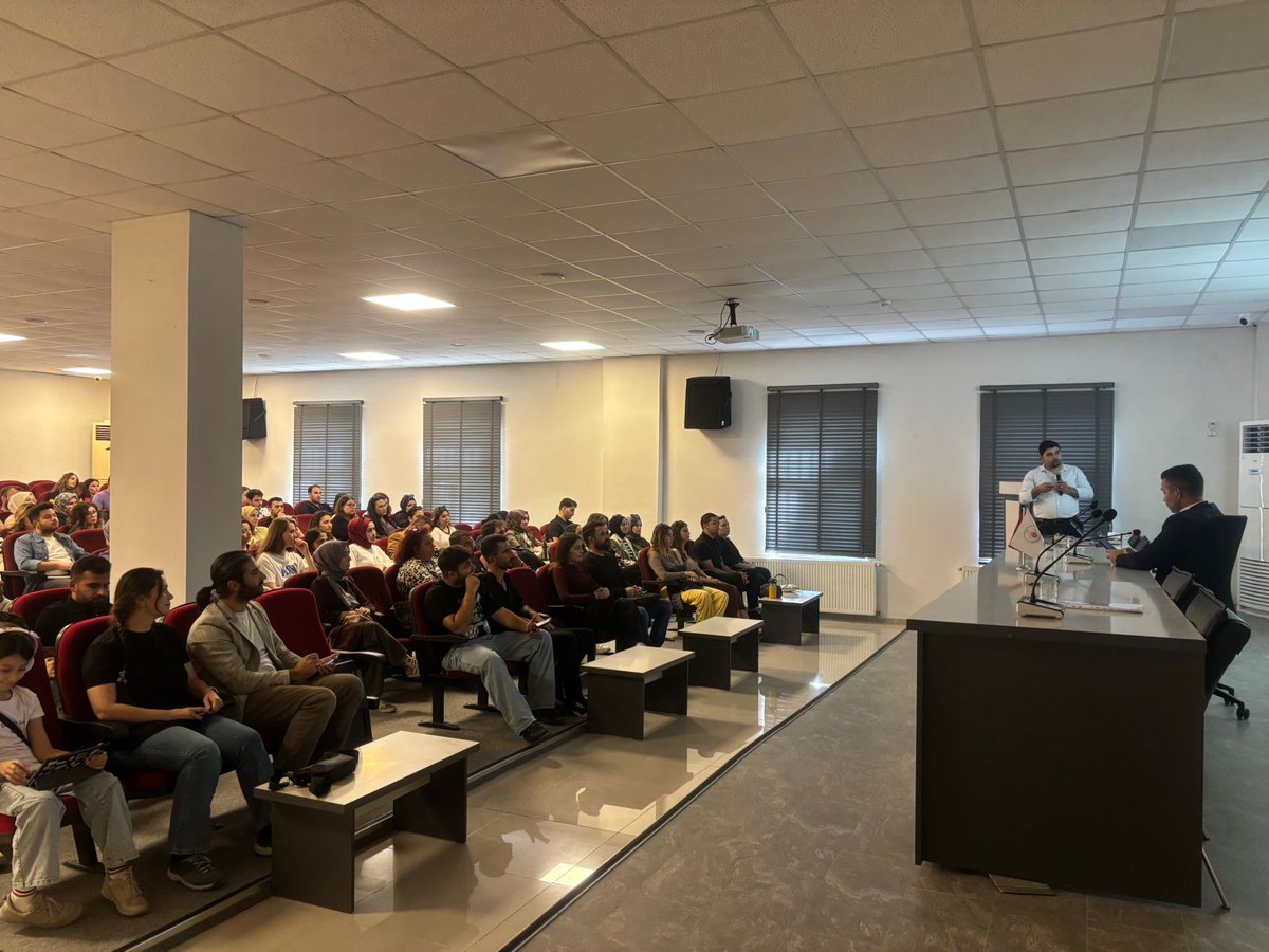 Proje Bilgilendirme Toplantılarımız Gerçekleştirildi
İlçemizde TÜBİTAK, TEKNOFEST, eTwinning ve GAP İnovasyon proje bilgilendirme toplantıları, İl Millî Eğitim Müdürlüğü AR-GE biriminde görevli uzmanlar ve İlçe Milli Eğitim Şube Müdürü İsmail Güneş’in katılımıyla gerçekleştirildi