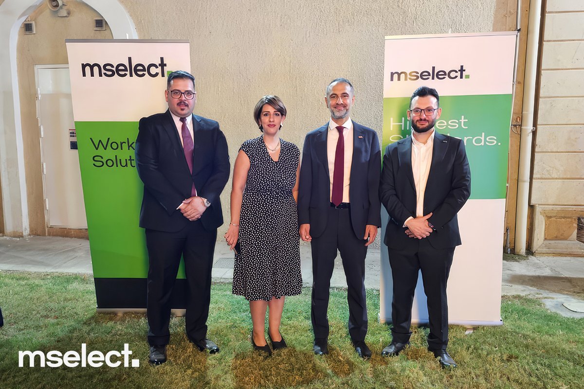 mselectonline's tweet image. Celebrating King’s Day 2025 in Baghdad 🎉 

We were proud to participate as a Golden Sponsor at King’s Day 2025, hosted by the @UKinIraq.

It was a pleasure meeting His Excellency Irfan Siddiq, the British Ambassador to Iraq.  

#mselect #kingsday #ukbusiness