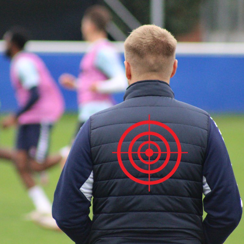 CamSharpHistory's tweet photo. @Official_HUFC Raj has set his sights on him already https://t.co/wOKfPGVFoV