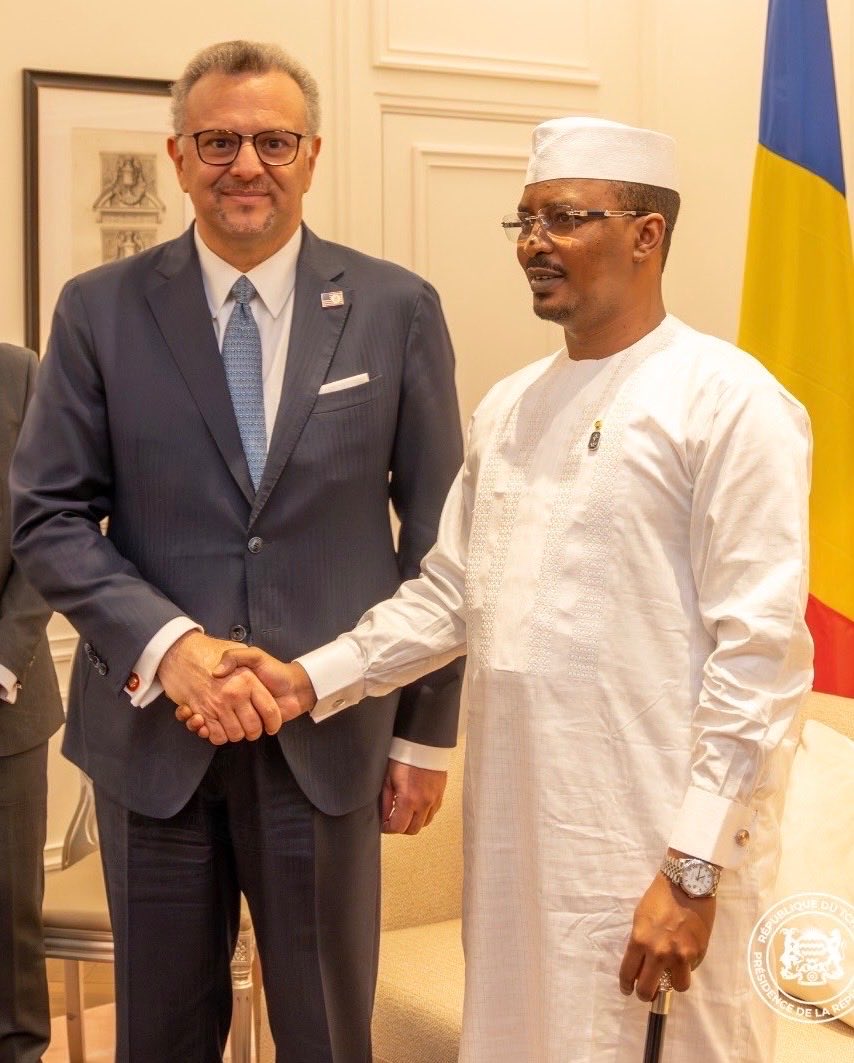 US_SrAdvisorAF's tweet image. Important meeting with Chadian President Idriss Déby to discuss the U.S.-Chad partnership. We reaffirmed our strong cooperation on counterterrorism efforts in the Lake Chad Basin and the Sahel and agreed on the urgency to address the conflict in Sudan. Looking forward to…