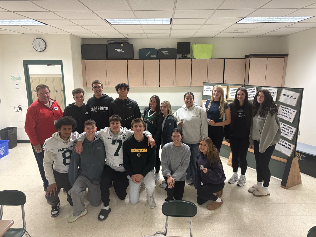 Thank you <a href="/RpearsonMIAA_MS/">Richard Pearson</a> for coming on by and talking to our future referees in the making ! This guy is the absolute best! <a href="/MIAA033/">MIAA</a> <a href="/DartAthletics/">Dartmouth Indians</a> <a href="/DartmouthHS/">DartmouthHS</a> ⚽️🏀🏐