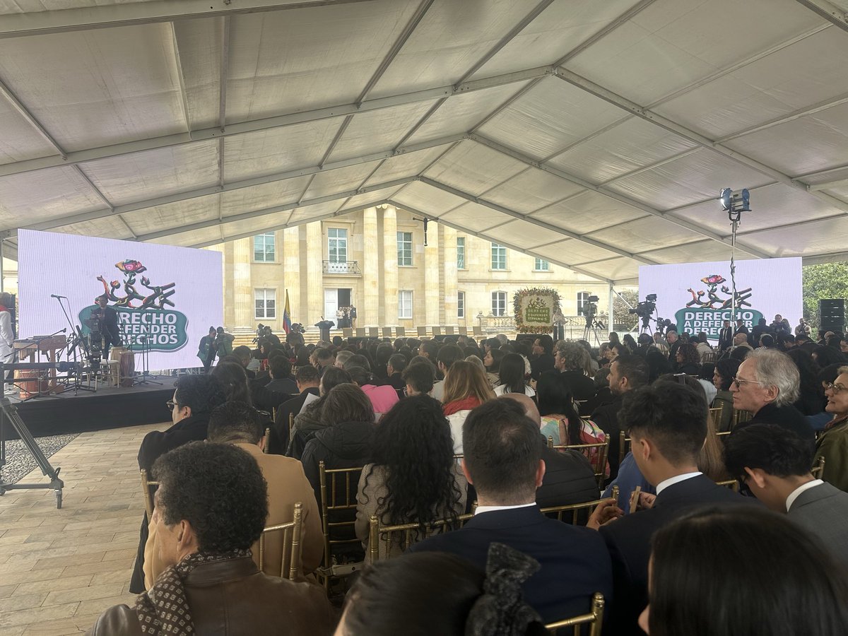 Que nunca más pedir justicia sea motivo de persecución. Hoy el Estado reconoce su responsabilidad por atacar a quienes defendieron la vida y la dignidad. Que este acto no sea el final, sino el comienzo de un país donde defender derechos no cueste la libertad. <a href="/Ccajar/">ColectivoDeAbogad@s</a> <a href="/cejil/">CEJIL</a>