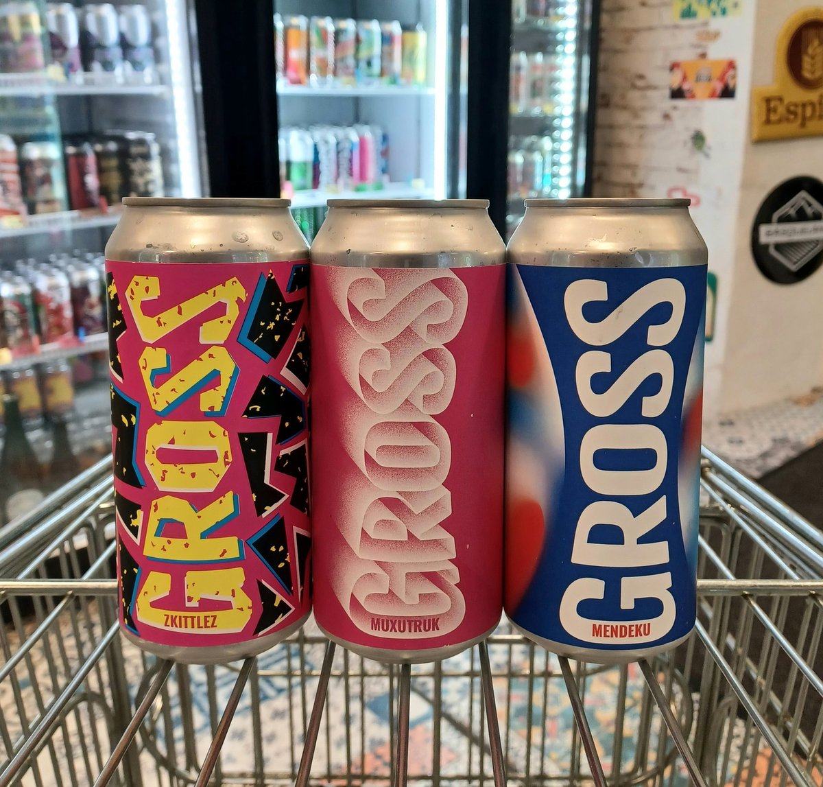 Gross at OKasional Beer! 
🟡 Zkittlez - West Coast Pilsner - 5,2% 
🔴 Muxutruk - NEIPA - 6% 
🔵 Mendeku - NEIPA - 6,4% 
okasional-beer.com 
#craftbeer #beer #cerveza #taproom #Barcelona
