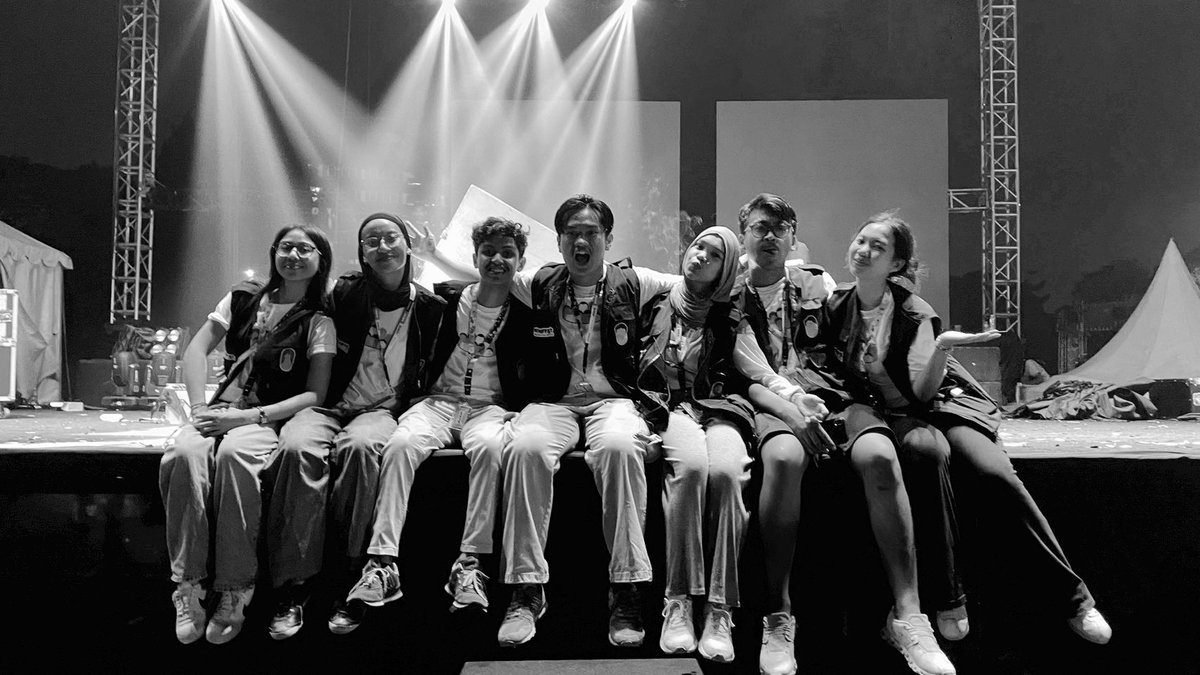 𐦂𖨆𐀪𖠋 tweet media