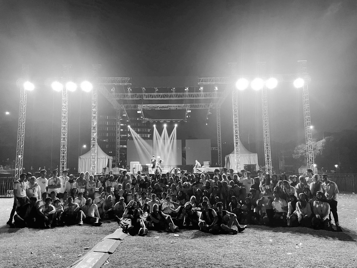 𐦂𖨆𐀪𖠋 tweet media