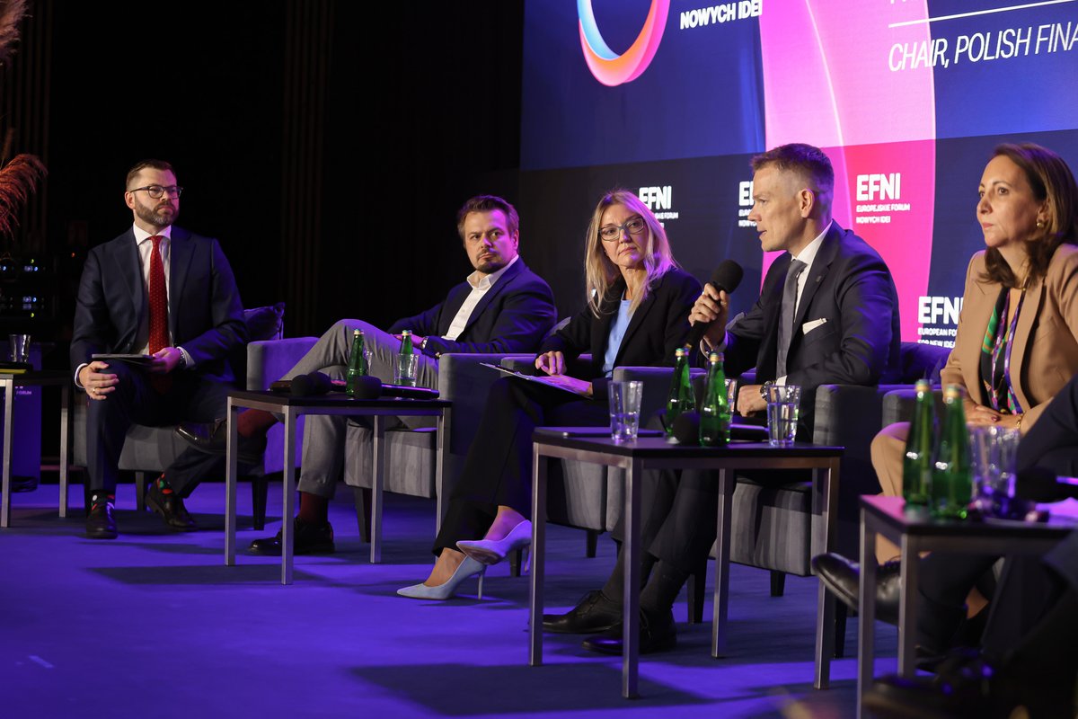 🔸 <a href="/JacJastrzebski/">Jacek Jastrzębski</a>, Przewodniczący Komisji Nadzoru Finansowego, wystąpił podczas Europejskiego Forum Nowych Idei <a href="/EFNI_Poland/">EFNI</a>, w panelu "Europejska konkurencyjność w duchu raportu Draghiego: fundament bezpieczeństwa i odnowy". 
🔸 Zachęcamy do zapoznania się z pełną relacją: