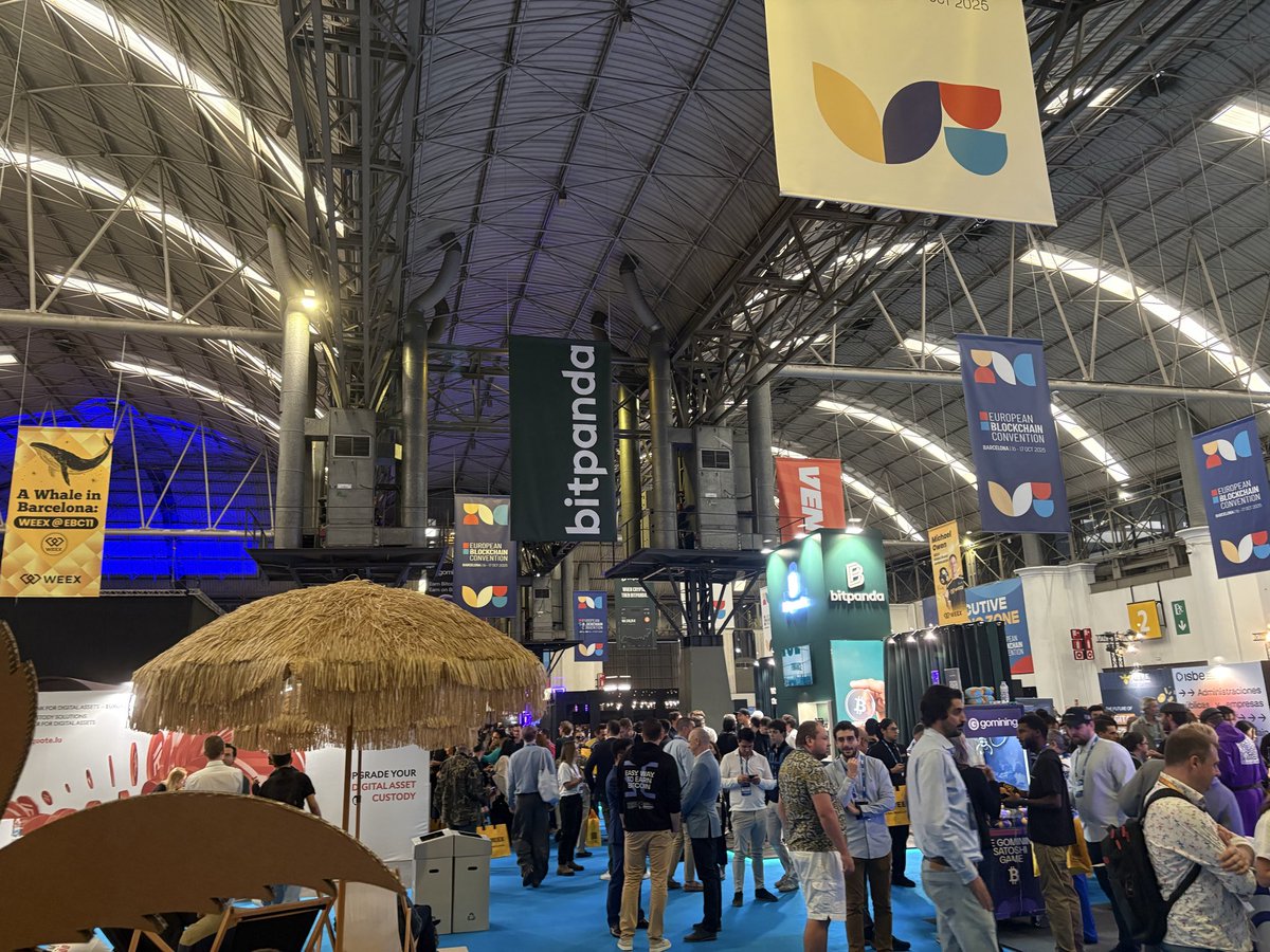 From the fields to the blockchain 🌾
Thanks to <a href="/LaFamilia_so/">La Familia</a>, <a href="/EBlockchainCon/">European Blockchain Convention</a> &amp; <a href="/solana/">Solana</a> and all the beautiful people that we met. We keep building… from soil to soul, for food you trust.