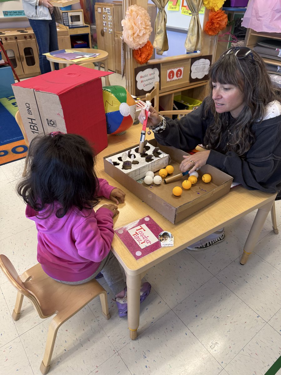 D31BeeHiveSI's tweet image. Having a ball at Victory today! #ballsunit #makelearningfun✨🍎📓✏️✨ #d31prekistheplaceto🐝 
@DrJoyAbrams @AP_JelaniMiller @CSD31SI @NYCSchools @DocPalton