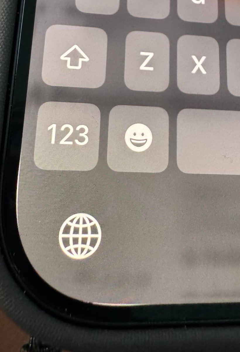SchruteStocks's tweet photo. @tim_cook @Apple  serious question: who’s paying you to ruin #ios?  Worst I have ever used and I have owned every single #iPhone since the first on AT&amp;T.   This is just absolutely ridiculous how many bugs there still are and really shows that you don’t care about us!! https://t.co/t8du7IYLdG