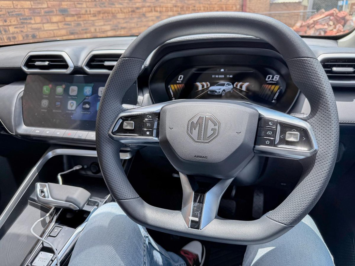 AutoTraderSA's tweet photo. We recently attended the launch of the @MGMotorZA #ZS Pro. Would you choose this over a Haval #Jolion Pro or Chery #Tiggo Cross?  https://t.co/axgrY3B7F9 https://t.co/8c2zoA2oOA