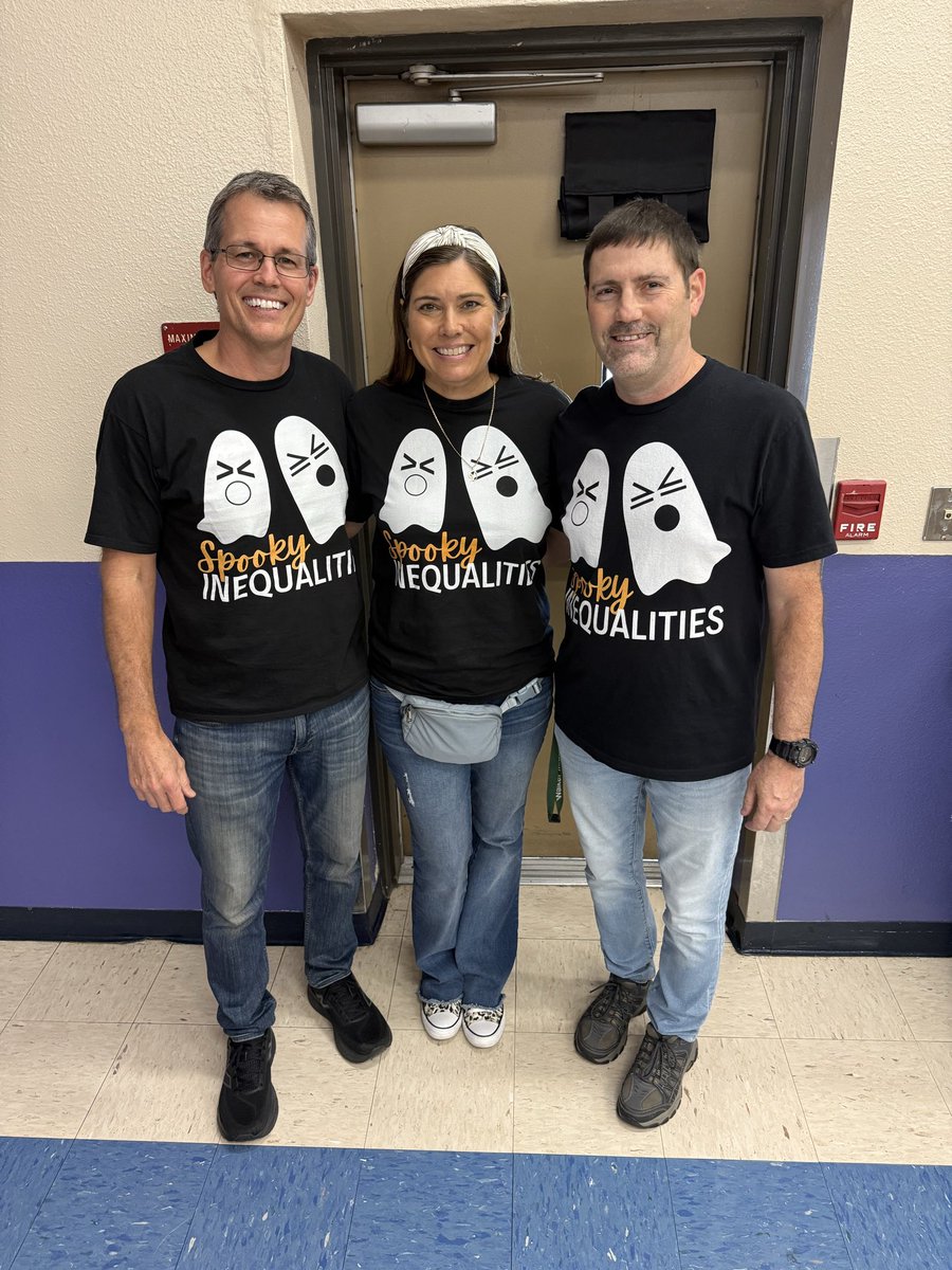 WalkerMiddleIB's tweet image. Math teachers getting in the holiday spirit! 👻 #Knowledgeable 🐺💚 @HillsboroughSch @iborganization