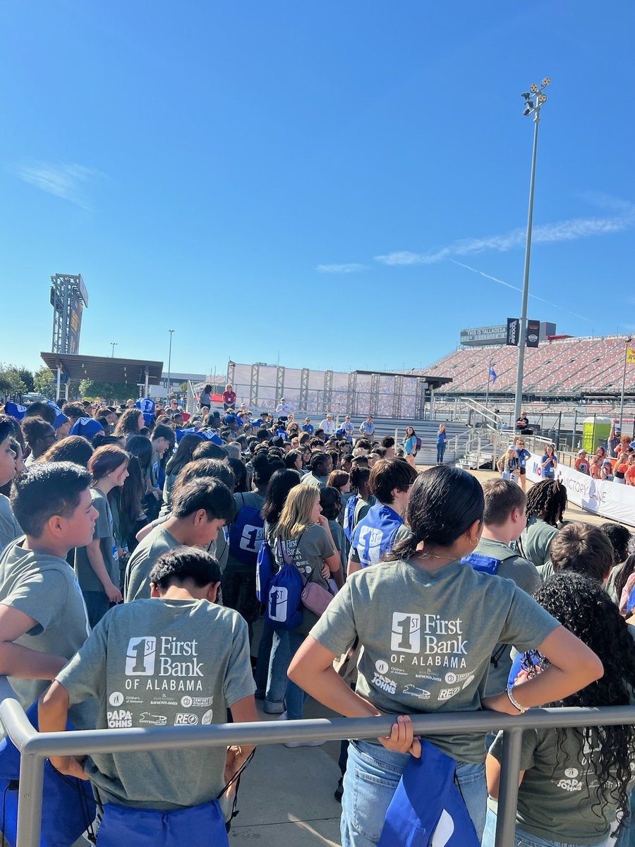 JRMotorsports's tweet image. An early start to our Friday with our friends at @FirstBankofAl and their Driving STEM Initiative with local students from the region. 📝