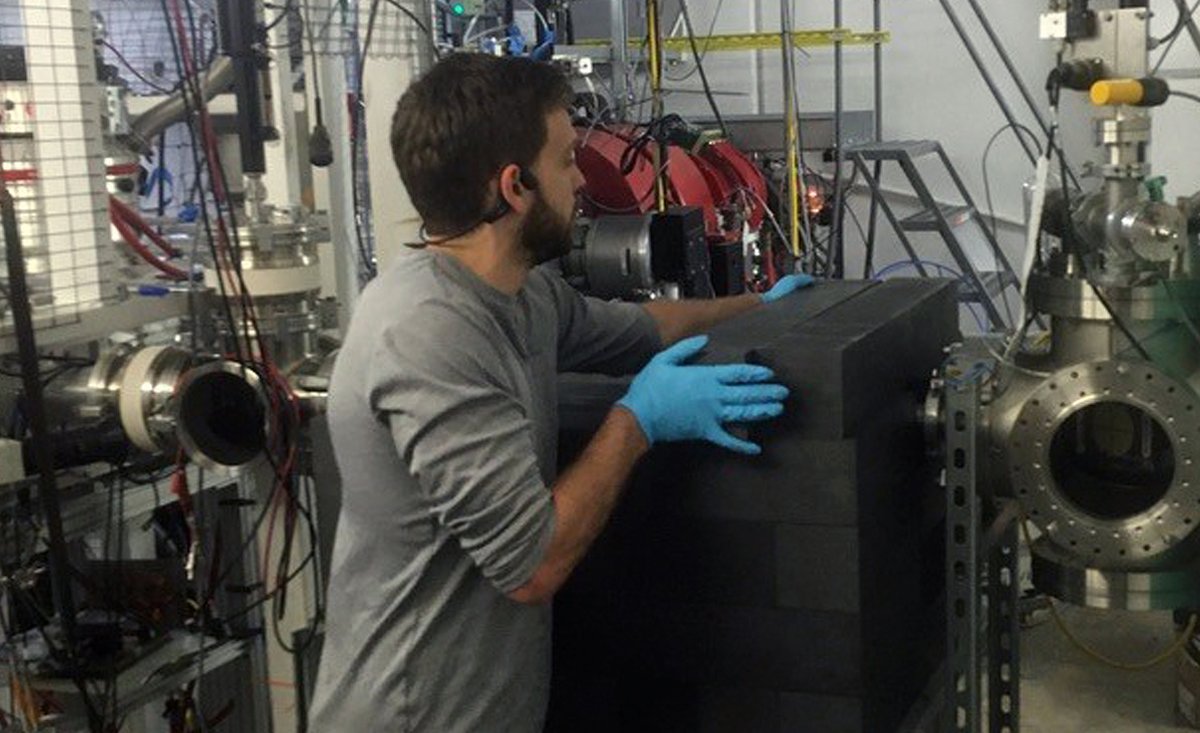 Cyclotron Institute (@tamucyclotron) on Twitter photo A <a href="/LosAlamosNatLab/">Los Alamos National Laboratory</a>-CENTAUR research team is one step closer to developing a reliable neutron target, thanks in part to the unparalleled expertise, infrastructure and adaptability of the <a href="/TAMU/">Texas A&M University</a> Cyclotron Institute.
ā”ļøartsci.tamu.edu/news/2025/10/tā¦
#AggieResearch #CENTAURScience #GotBeam A <a href="/LosAlamosNatLab/">Los Alamos National Laboratory</a>-CENTAUR research team is one step closer to developing a reliable neutron target, thanks in part to the unparalleled expertise, infrastructure and adaptability of the <a href="/TAMU/">Texas A&M University</a> Cyclotron Institute.
ā”ļøartsci.tamu.edu/news/2025/10/tā¦
#AggieResearch #CENTAURScience #GotBeam