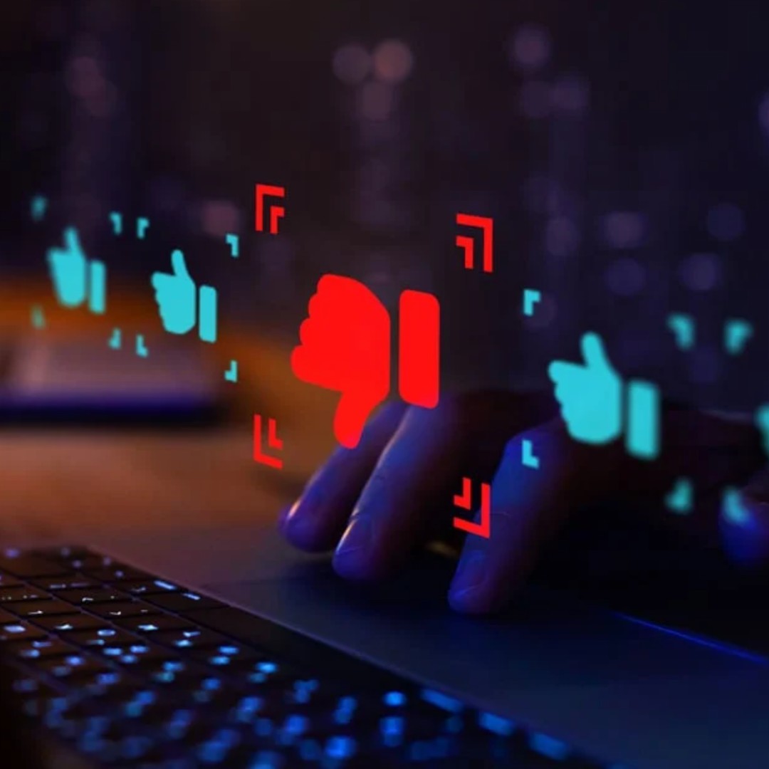 While technology is transforming customer service, even the best of tools cannot replace the human touch. 

Erin Keyser, #PLM's Customer Service Supervisor, shared successful tips we as a carrier have found by blending these old-school approaches with new-school technologies.