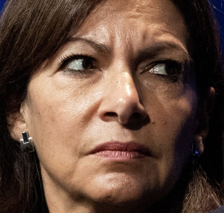 Escalet83's tweet image. #AnneHidalgo a fait arracher les affichettes dans les rues de Paris qui dénonçaient le viol suivi du meurtre de #Philippine.
#DelphineErnotte utilise la mort de #Lola pour casser la Droite Patriote🇫🇷 qui refuse de laisser ses enfants CREVER pour l&apos;idéologie GAUCHISTE déviante.