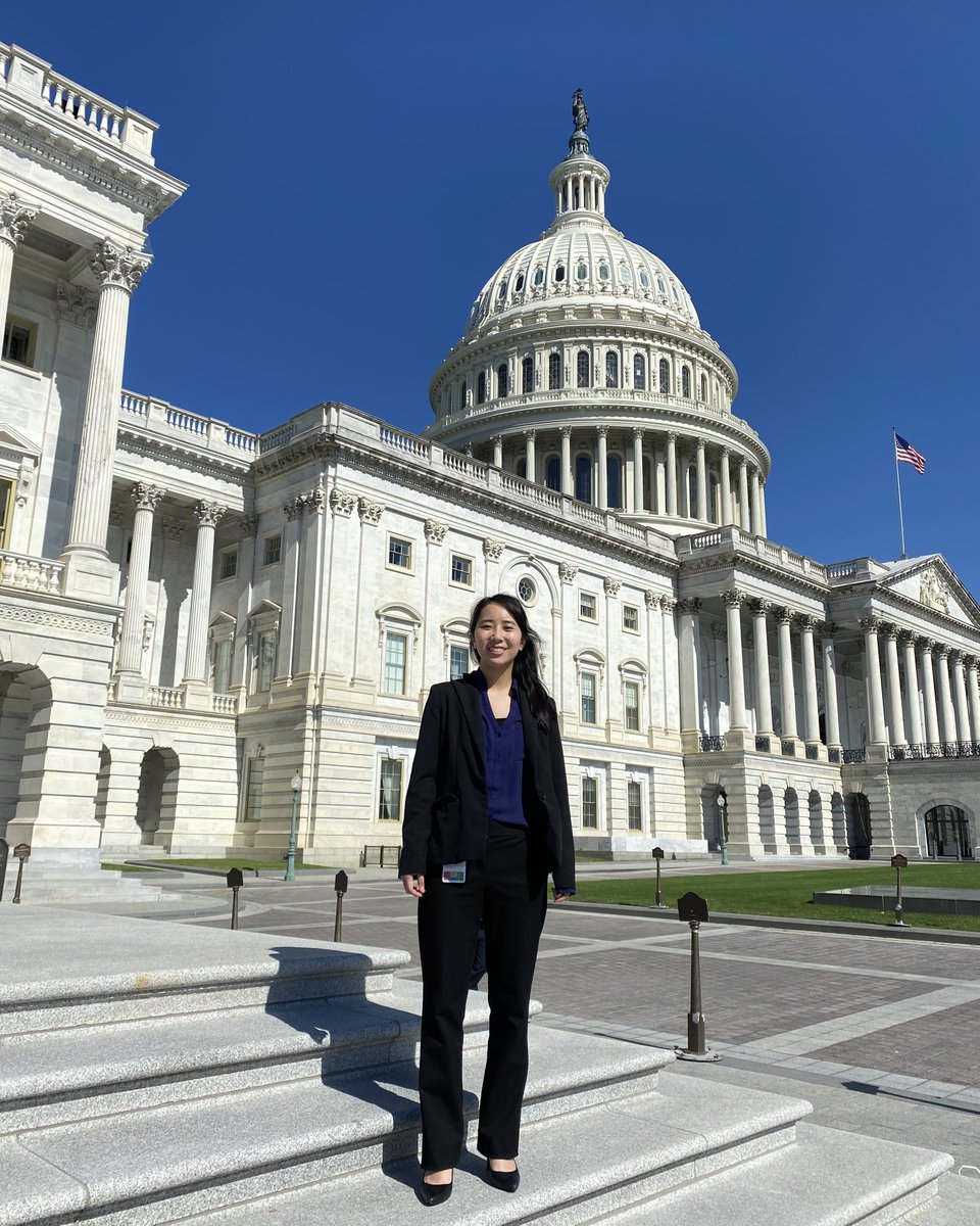 Congress makes decisions that hinge on science – but few lawmakers have a science degree. The APS Congressional Science Fellowship puts one member on Capitol Hill each year to make sure science has a voice in policy.
Apply now by Nov. 4:  go.aps.org/4nb8L86