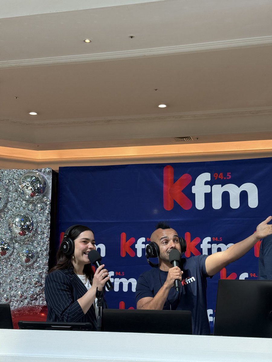 KFMza's tweet photo. 🎉 #TheFlashDrive with Carl &amp; Cassidy broadcast LIVE from @canal_walk  Cleo + Aadam from the #JetourKfmCrew joining the fun. We loved celebrating the best of the best at Canal Walk where you can #HaveItAll. ❤️🕺🏻 See you tomorrow for the #KfmTop40! https://t.co/OGDLN1jrnh