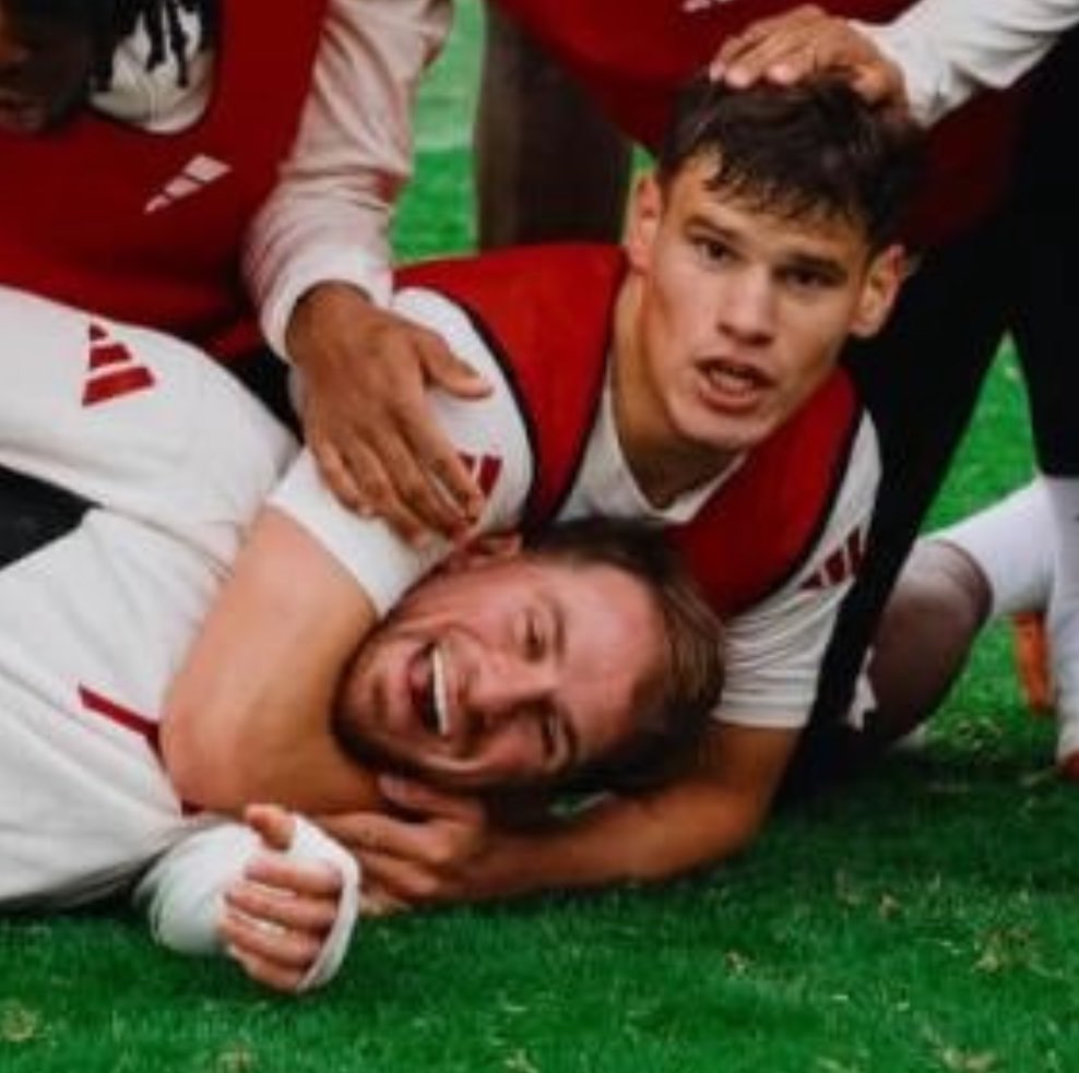 nocontextpool's tweet image. 