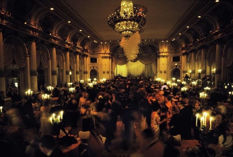 lassybees's tweet photo. dancing in ballrooms https://t.co/0g4egruhql
