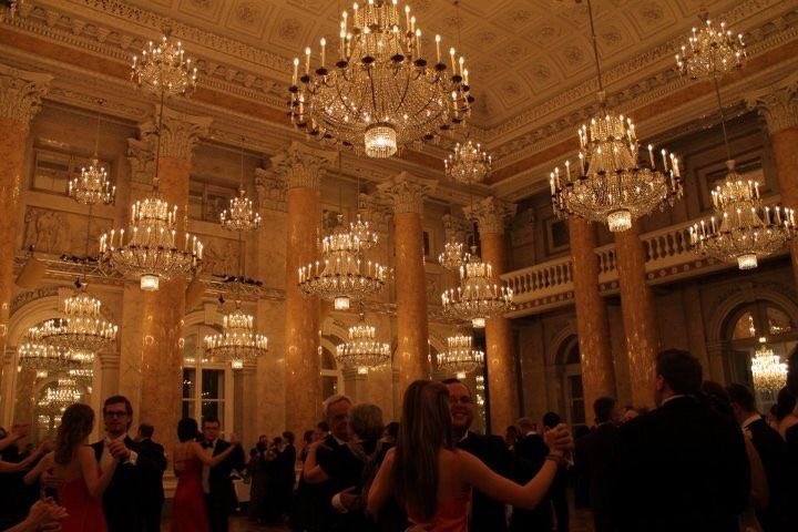 lassybees's tweet photo. dancing in ballrooms https://t.co/0g4egruhql