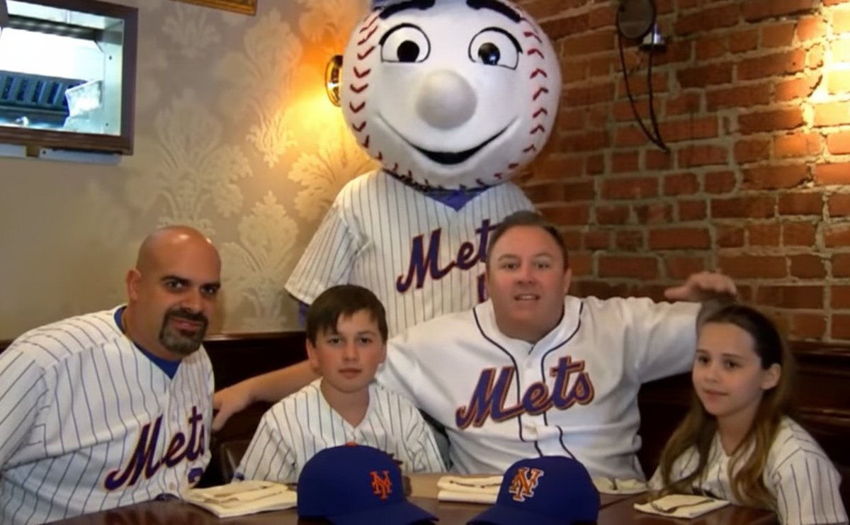 theguycornernyc's tweet photo. #FlashbackFriday Mets fans, we dug up a gem! A rare 2013 promo for @UNCLEJACKS &amp; @WillieDegel featuring an appearance from @MrMet! If you remember this, you're an OG. Hit like &amp; retweet if you miss those 2013 vibes.
https://t.co/NbXqO54fJO
#LGM #Mets #MrMet #CitiField #Throwback https://t.co/ouzl2wq7Jt