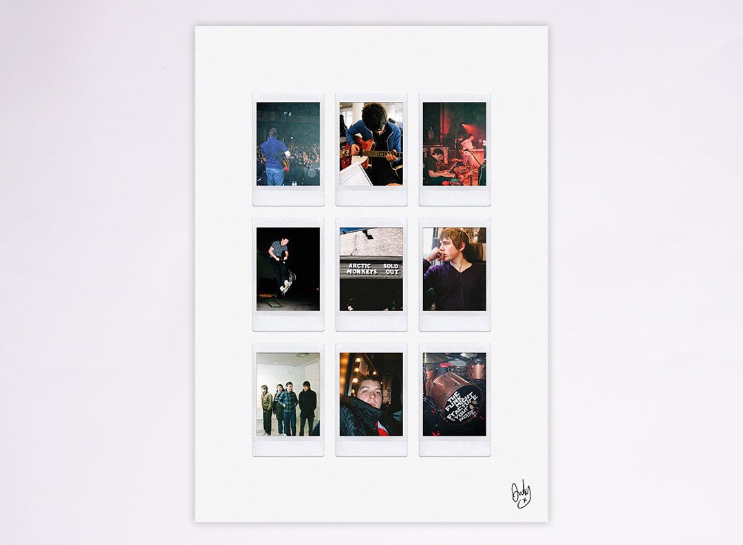 ArcticMonkeysJP's tweet photo. 元メンバーのAndy Nicholsonが、2005-2007年に自身が撮ったArctic Monkeysの未公開写真を収録した本 "I Bet This Looks Good On Your Coffee Table" のプレオーダーを開始しました。

Pre-order: https://t.co/cMZuo2buE4 https://t.co/BO6rw5uVGV