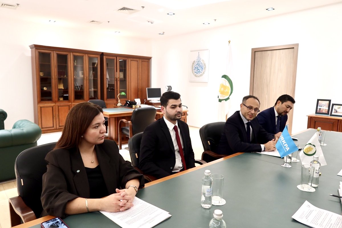 BerikAryn's tweet photo. Great pleasure to welcome my friend H.E. Ramil Hasan, Secretary General of @TURK_PA, to the IOFS HQ in Astana. We had a productive discussion on boosting IOFS–TURKPA cooperation in food security, sustainable agriculture, and inter-parliamentary dialogue. #IOFS #TURKPA https://t.co/kuFlGcJ6QF