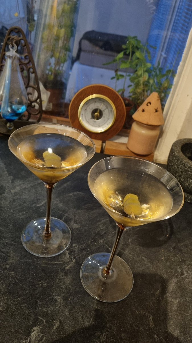 michael_godden's tweet photo. Martini time https://t.co/EkvS6BLTcU