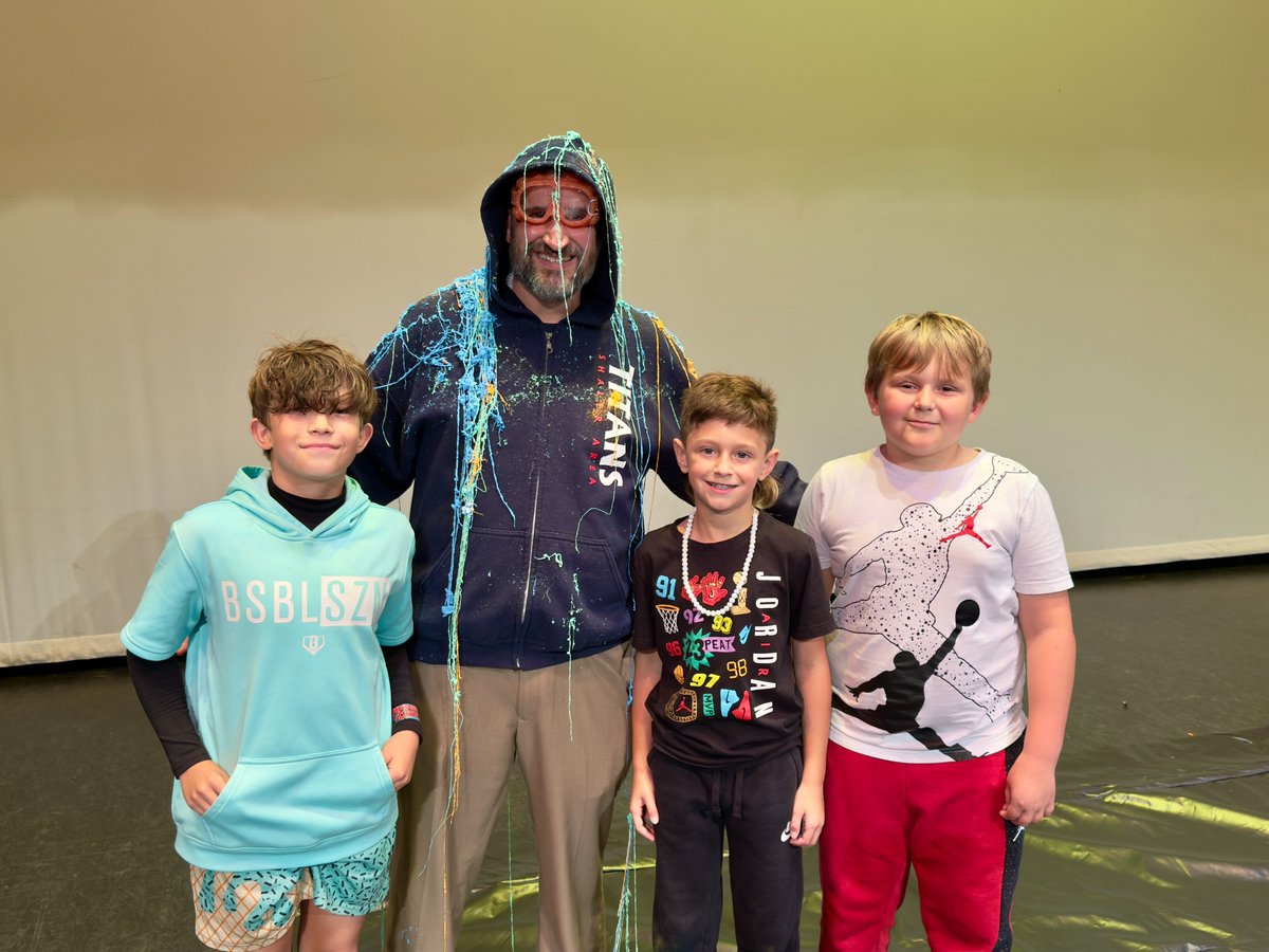 SAESTitans's tweet image. We are excited to share that we've raised $15,745 from our Titan Fun Run! We celebrated yesterday by SILLY STRINgING OUR PRINCIPALS! 🎉 

Your involvement has made a tremendous difference and showcases the strength of our school community! We couldn't have done it without you!