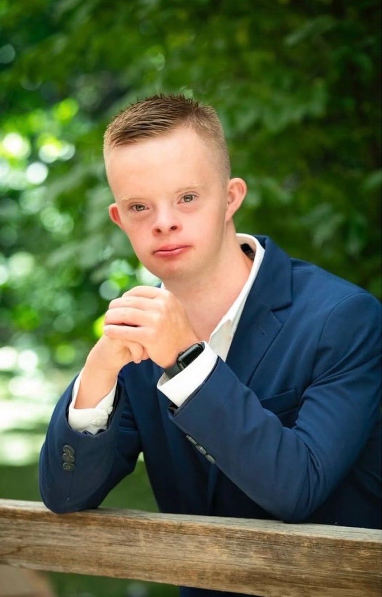 Aggie Chad tweet media