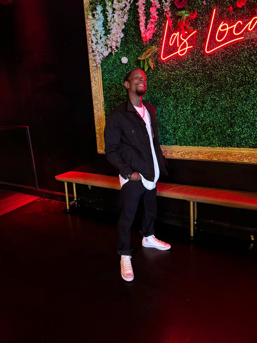 FiveTwo257624's tweet image. Show was amazing #Five2#showupshowout🏃🏾💰🤬🚬🎥