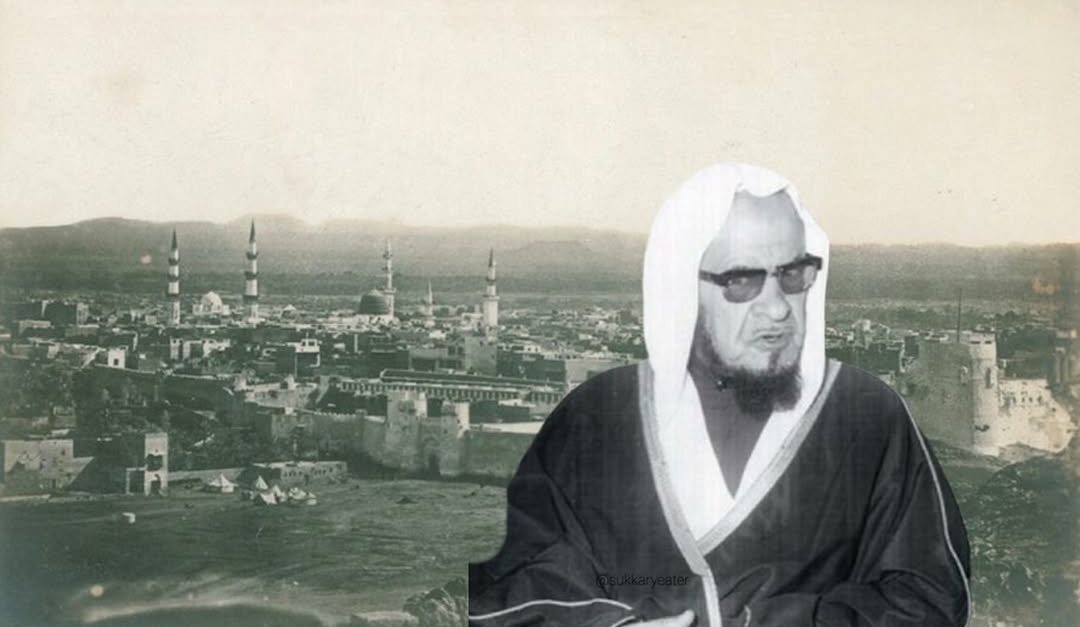 Back when the Adhans were called from the 5 minarets of the Haram, the Muadhins requested Sheikh Abdul Aziz Bin Salih if they could extend the time between the adhan and Iqamah, so they can get down into the Masjid.

Sheikh Abdul Aziz Bin Salih allowed them to have 5 mins :)