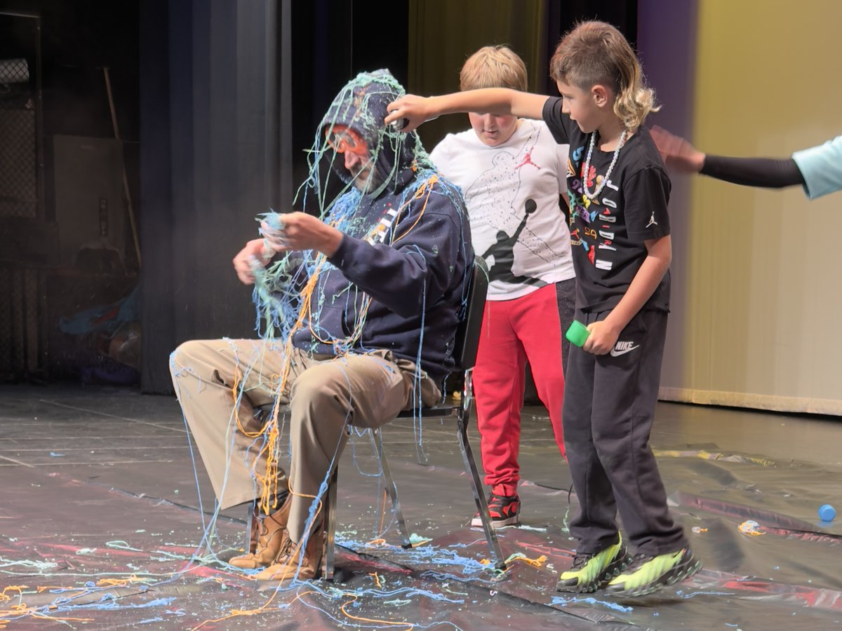 SAESTitans's tweet image. We are excited to share that we've raised $15,745 from our Titan Fun Run! We celebrated yesterday by SILLY STRINgING OUR PRINCIPALS! 🎉 

Your involvement has made a tremendous difference and showcases the strength of our school community! We couldn't have done it without you!