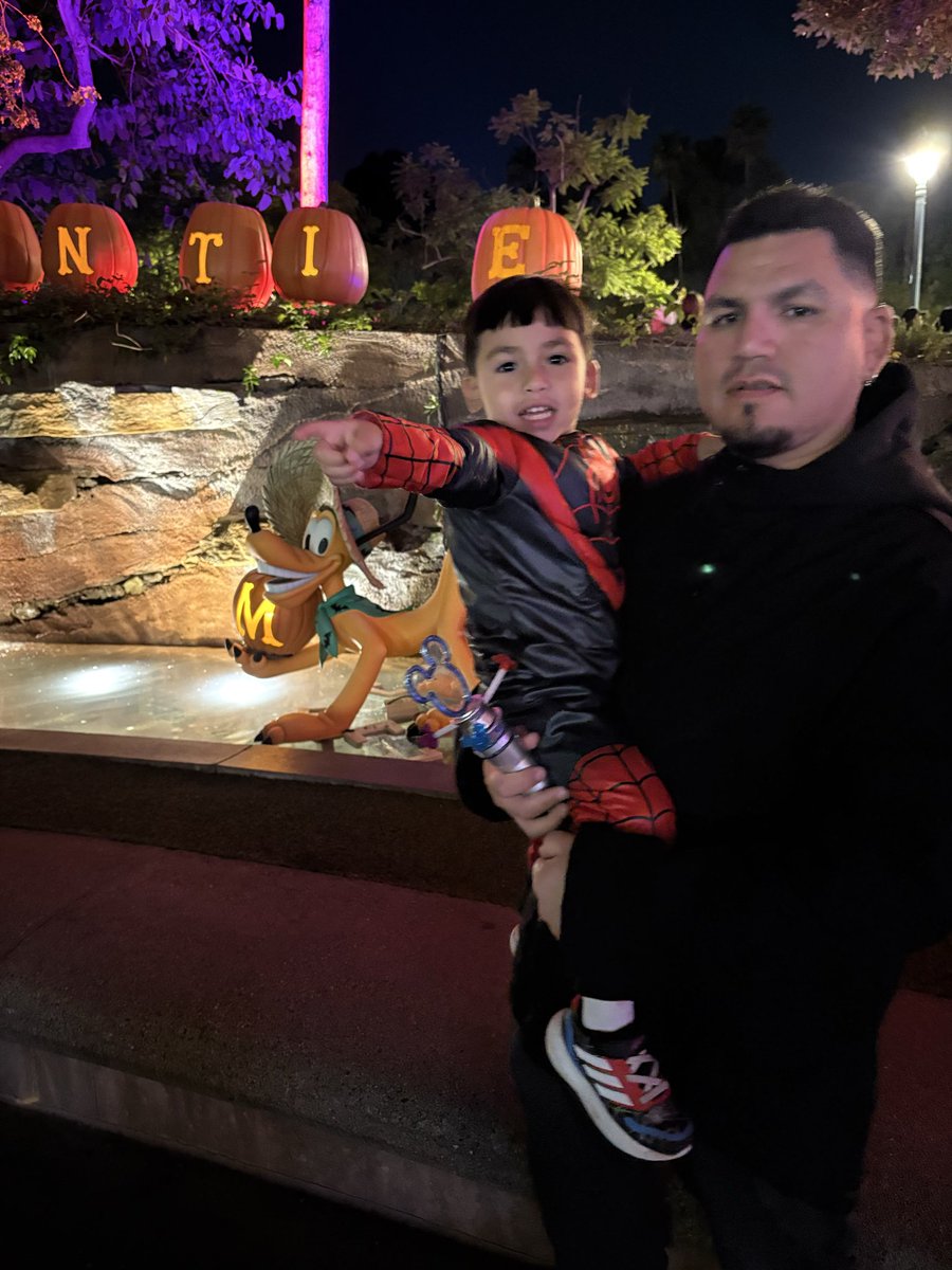 Oogie boogie Disney night 👻