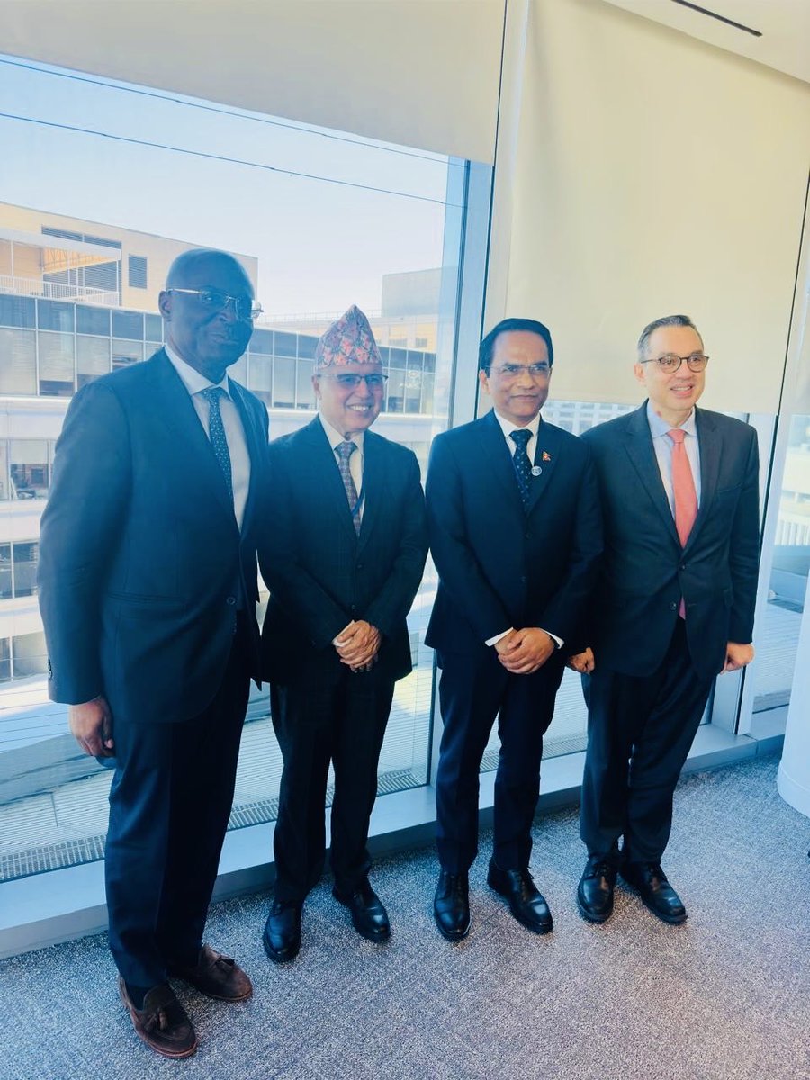 Finance Minister Mr. Rameshore Khanal <a href="/rameshore/">Rameshore Khanal</a> <a href="/mofnepal/">MOF Nepal 🇳🇵</a> held a productive meeting with senior officials from the IFC, both sides agreed to pursue key policy initiatives aimed at accelerating private sector development in Nepal.