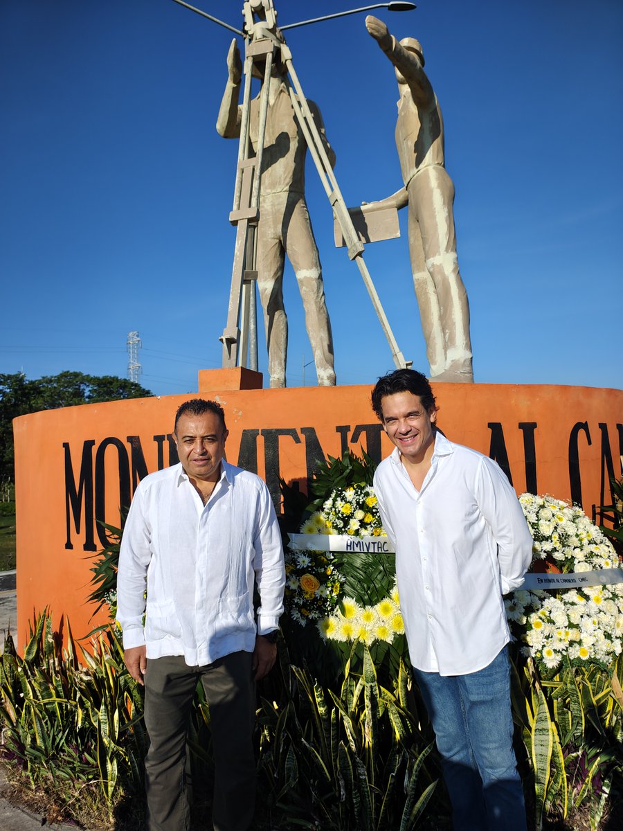 #100Años #DíaDelCaminero
Titulares de la Secretaría de Infraestructura del Bienestar y del INCAY del Gob. del Edo., el Director de la SICT Yucatán y los Presidentes de la CMIC y AMIVTAC Delegación Yucatán depositan Ofrenda Floral en el Monumento al Caminero.
<a href="/AMIVTACmx/">AMIVTAC</a> 
<a href="/SICTmx/">SICT México</a>