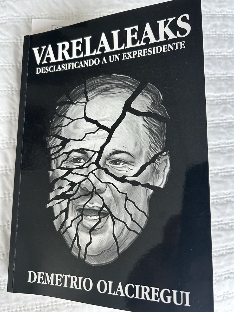 Tuve el agrado de leer la obra, comentada, llamada  “VARELALEAKS” del periodista Demetrio Olaciregui. 

Esta nace de conversaciones filtradas, vía WhatsApp, entre el expresidente Juan Carlos Varela Rodriguez, y empresarios, políticos, y presidentes de otras naciones. 

Como se