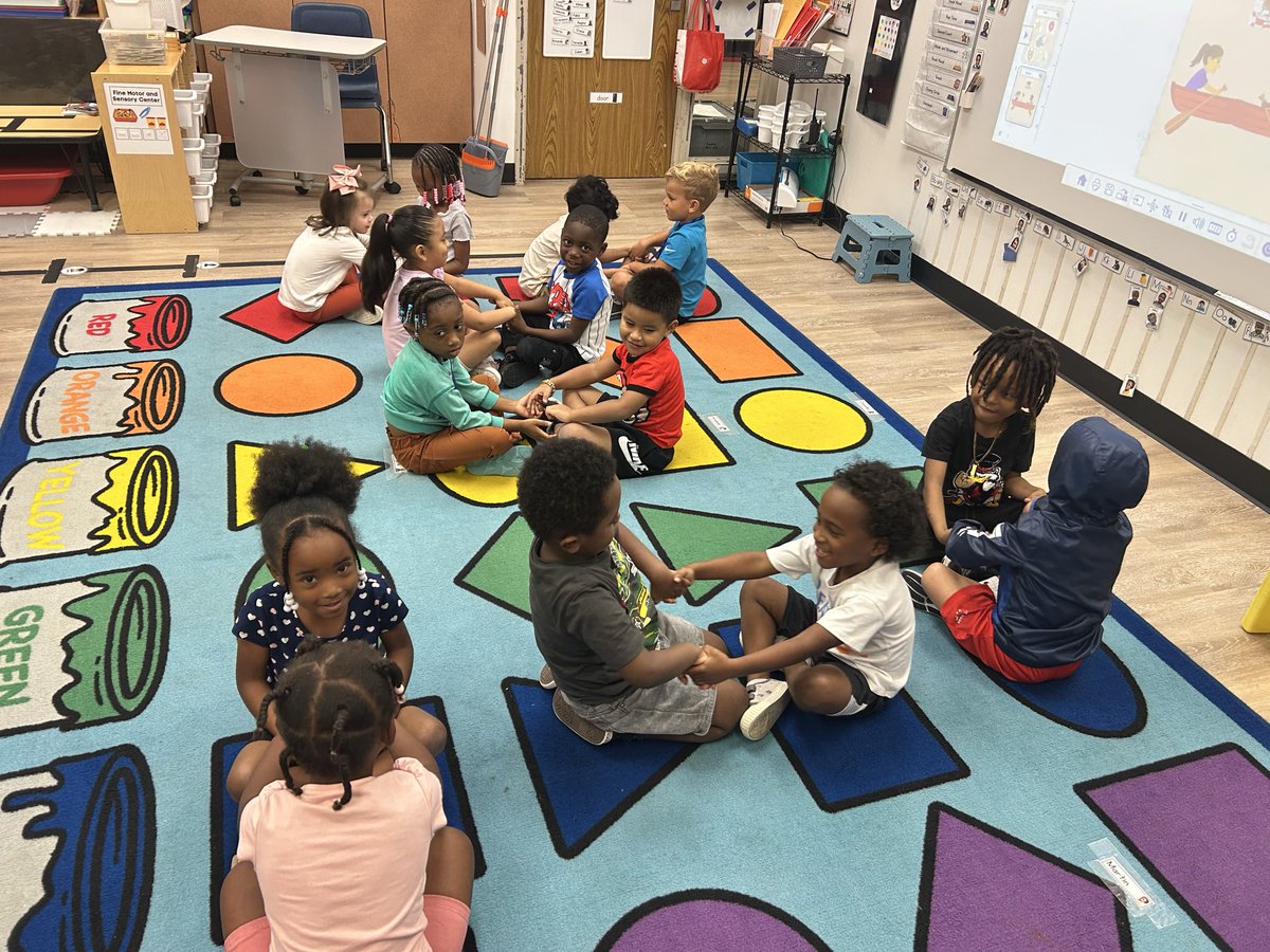 Our morning connect activities help build and strengthen our School Family. #risdprek #risddreambig <a href="/MrsCoutant/">Anna Coutant</a>