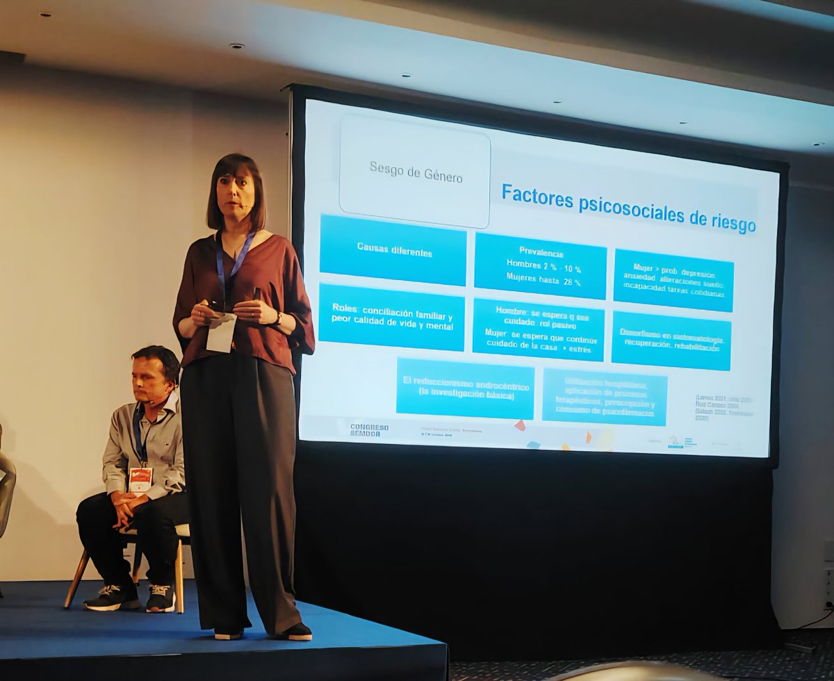 Participando en el #congresoSEMDOR2025 hablando sobre aspectos psicológicos en dolor de suelo pelvico. Q importante eliminar la estigmatizacion y sesgo de género tan presentes en estas patologias <a href="/SEMDOR2/">SEMDOR Soc. Esp. Multidisciplinar del DOLOR</a> #Psicologia #dolor