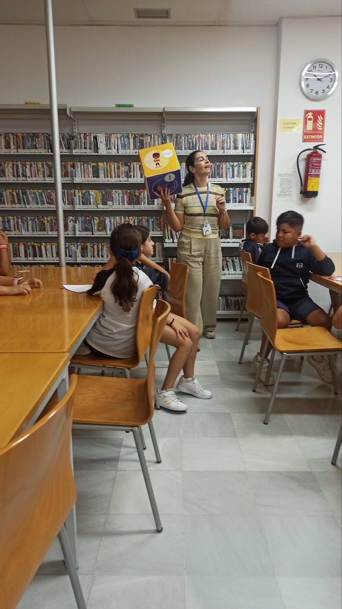 CBeaterioFEST's tweet photo. ¡Somos escuela de emociones!
El curso de 4°A ha disfrutado y aprendido un poquito más sobre nuestras emociones, en el taller “El mapa de las emociones”, organizado por la biblioteca San Julián.
#libresparaamar https://t.co/wdic4MqFr6