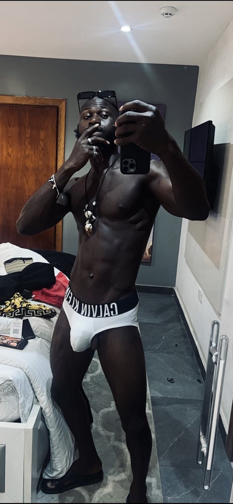 Black bone 🦴 🍖 tweet media