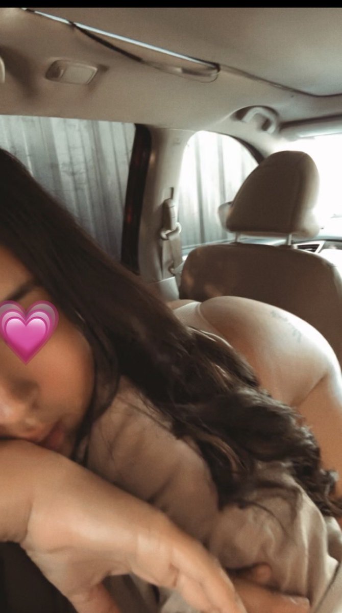 Who wants to come give it to me in the backseat rn 🥵