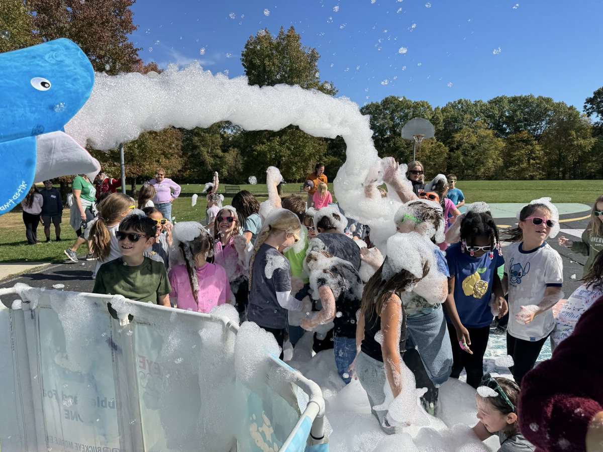 2nd grade foam party! <a href="/benfranklin_ncs/">Ben Franklin</a>