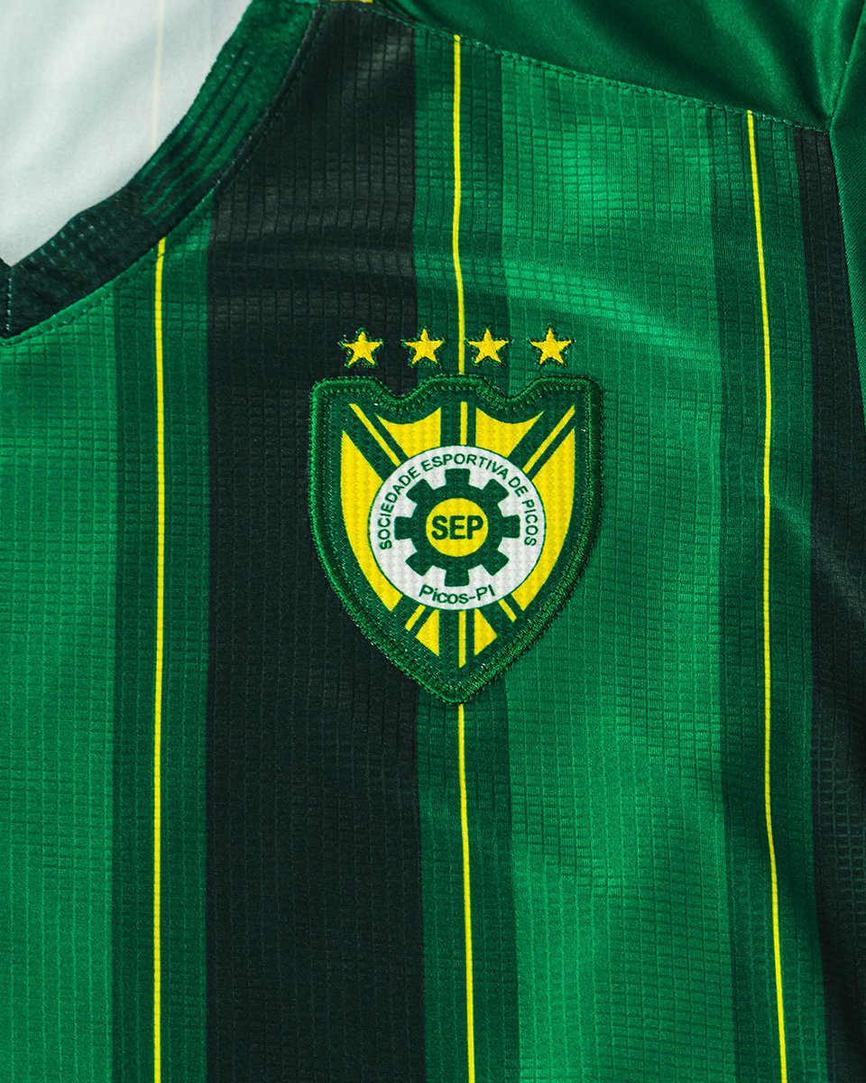 futfanatics's tweet image. A Futfanatics é a casa das camisas de futebol  e hoje o destaque vai para a Camisa I e II da Sociedade Esportiva de Picos! 💛💚

Garanta já a sua e vista o orgulho do futebol piauiense!
bitlybr.net/4g9b2
#SociedadeEsportivaDePicos #Picos #Futfanatics #CamisaDeFutebol