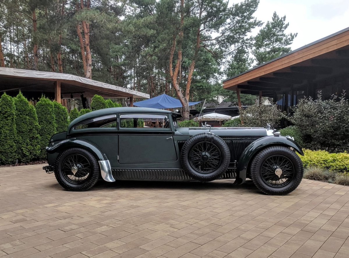1931 Bentley Blue train! 
SMASH ♥? OR TRASH 💀? HMM 🤔?