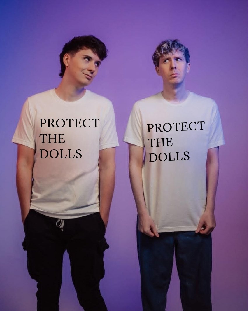 danisnotafrog's tweet photo. Dan and Phil Protect AND Support the Dolls! Do you? https://t.co/8vDW16IXTq