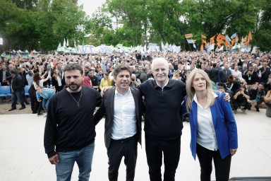 Hoy participamos del acto encabezado por el gobernador Axel Kicillof en la histórica Quinta 17 de Octubre, en San Vicente, para conmemorar los 80 años de aquella jornada en la que la clase trabajadora irrumpió en la escena política nacional, abriendo un camino de independencia,