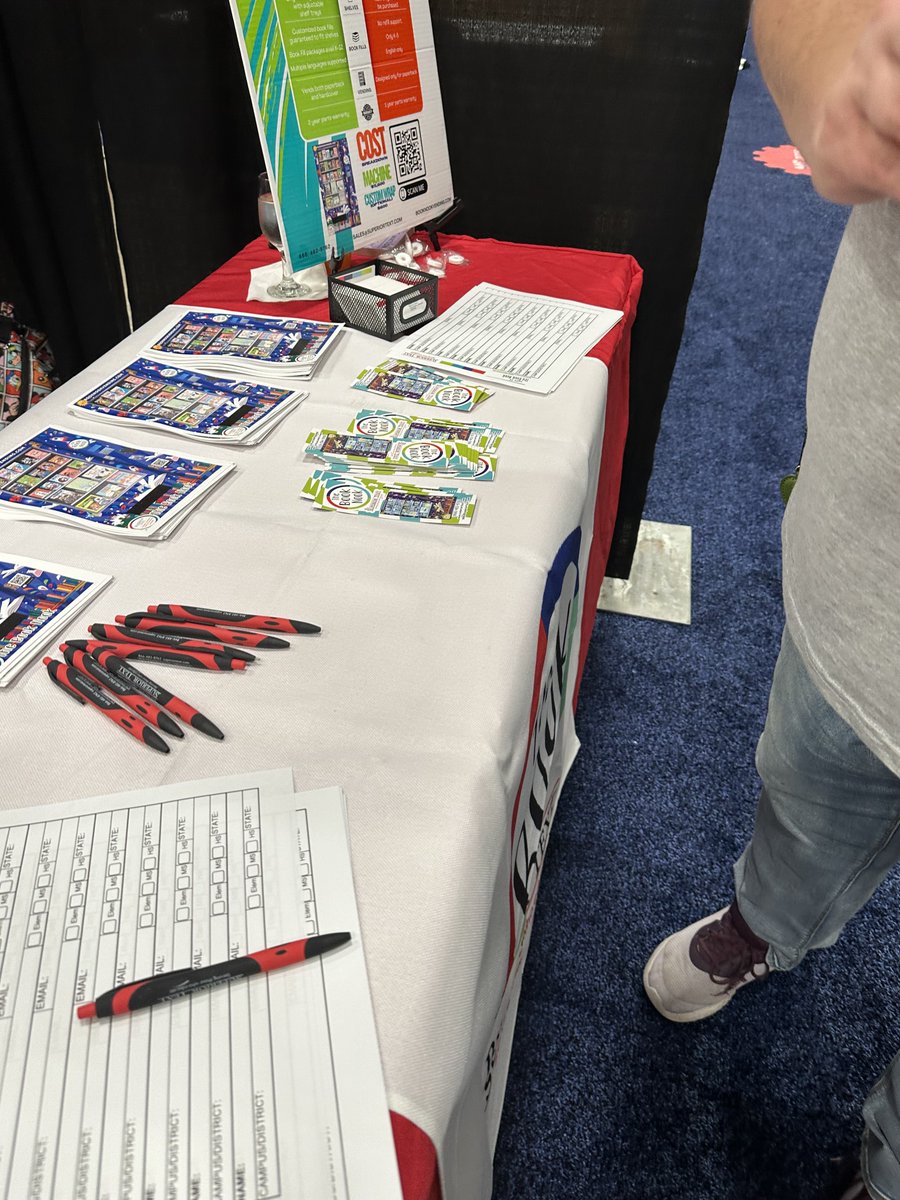 Superior Text - Home of the Book Nook tweet media