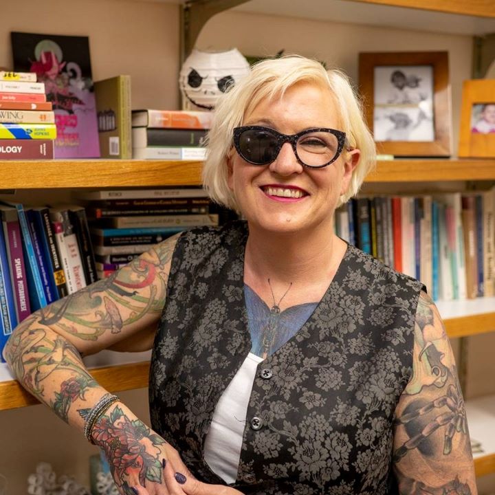 Professor Jennifer was featured on Fox 13 earlier this week. Andrus' research focuses on the narratives of domestic violence survivors. 

Watch now: ow.ly/VCjv50Xejgt