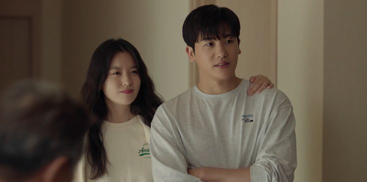 jooonyiie's tweet image. you know who else was in a fake marriage for an apartment